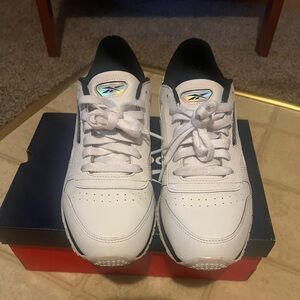 Reebok classic leather shoes